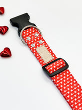 Load image into Gallery viewer, Red and White X Valentine dog collar - The Kisses
